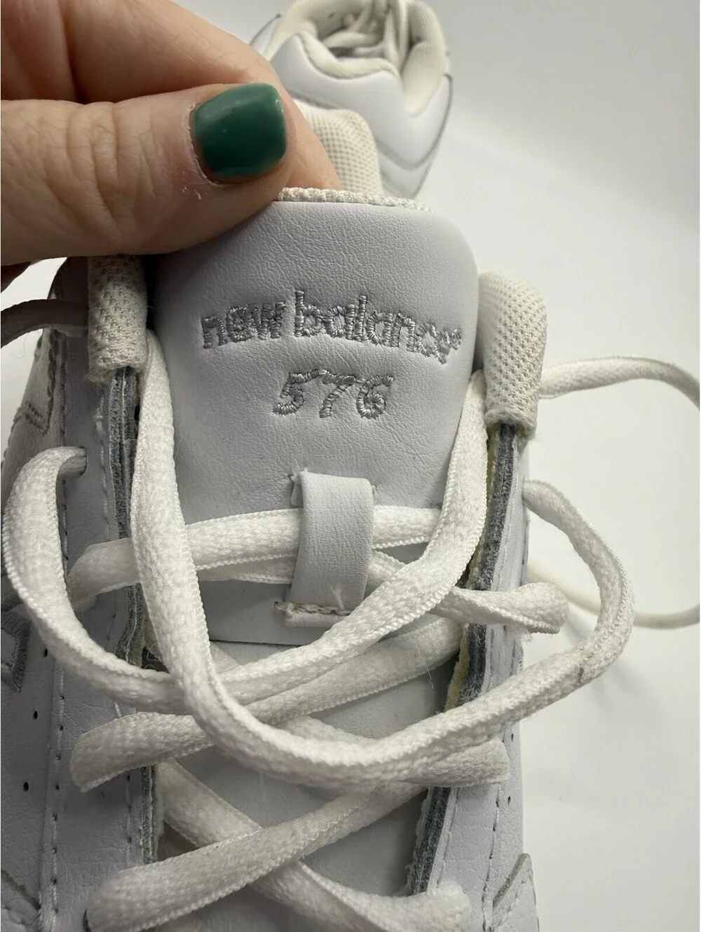 New Balance 576 Men’s Size 9 4E Athletic Shoes Sneakers White